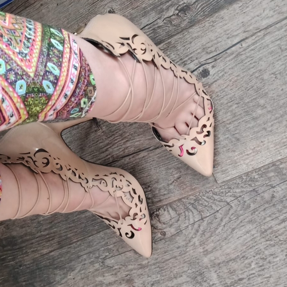 Heels - Picture 13 of 16